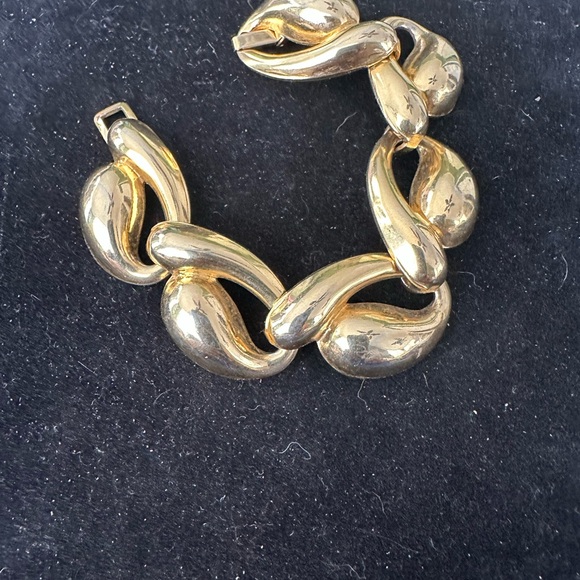 Vintage Gold Tone Chunky Linked Chain Statement Bracelet - Picture 5 of 7